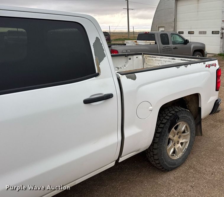 image for item EG6400 2014 Chevrolet Silverado 1500 Crew Cab pickup truck