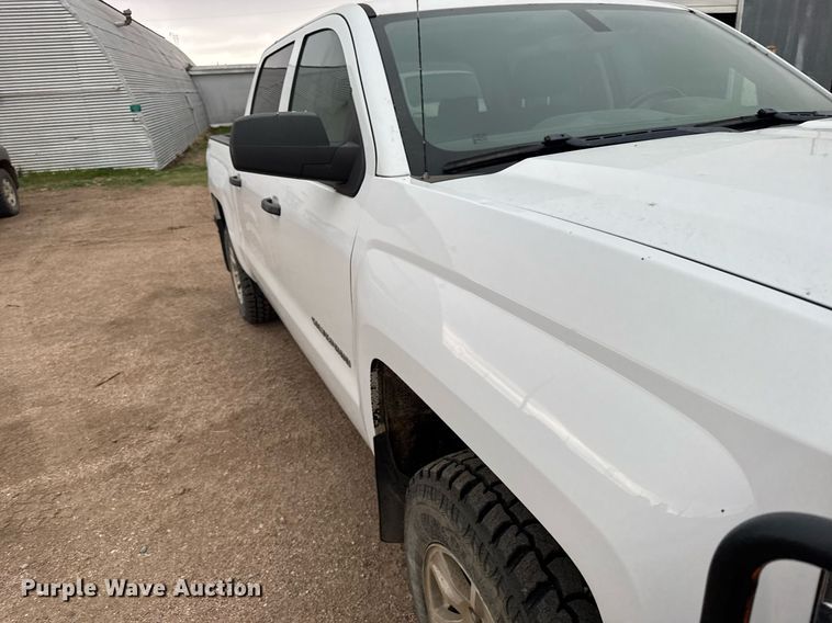 image for item EG6400 2014 Chevrolet Silverado 1500 Crew Cab pickup truck