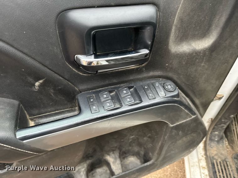 image for item EG6400 2014 Chevrolet Silverado 1500 Crew Cab pickup truck