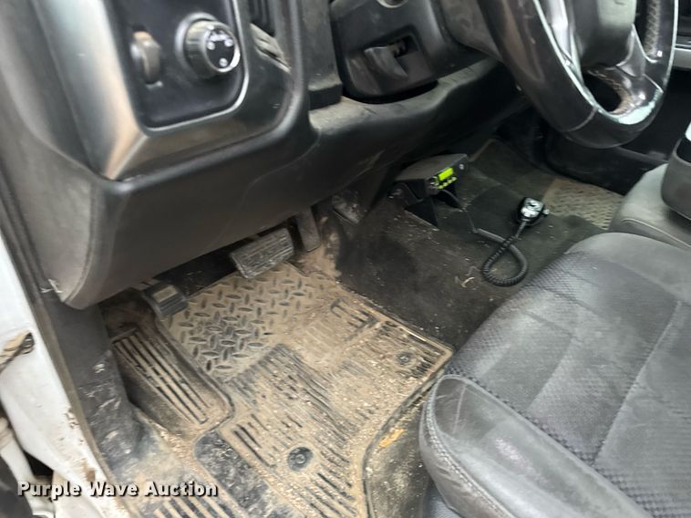 image for item EG6400 2014 Chevrolet Silverado 1500 Crew Cab pickup truck