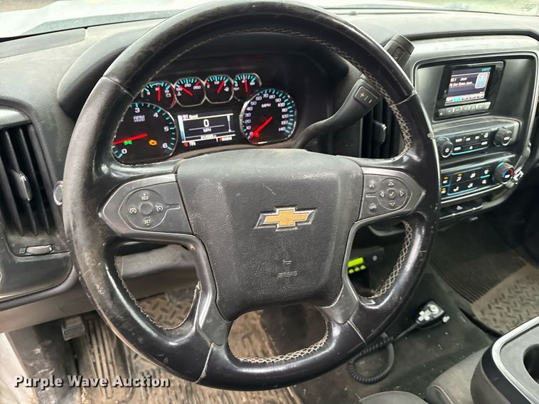 image for item EG6400 2014 Chevrolet Silverado 1500 Crew Cab pickup truck