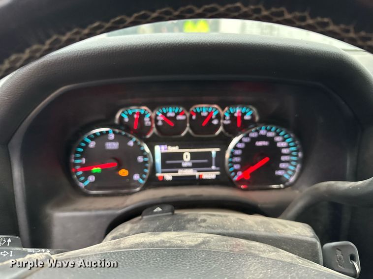 image for item EG6400 2014 Chevrolet Silverado 1500 Crew Cab pickup truck