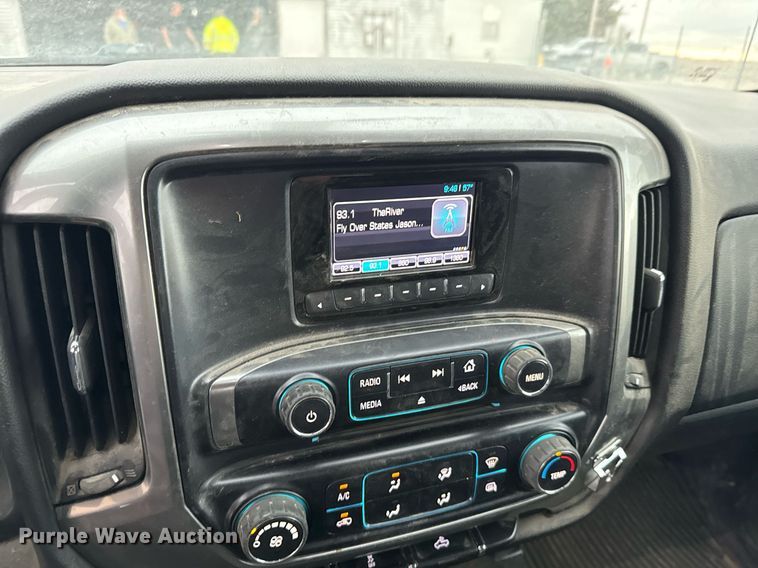 image for item EG6400 2014 Chevrolet Silverado 1500 Crew Cab pickup truck