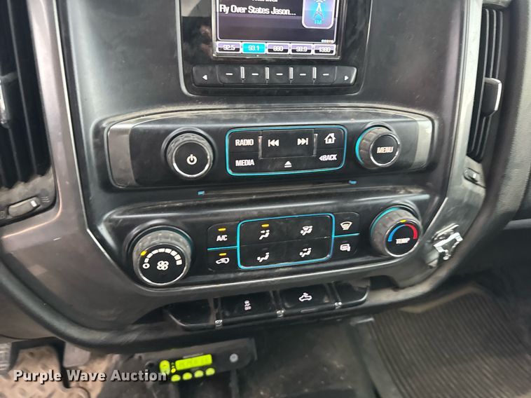 image for item EG6400 2014 Chevrolet Silverado 1500 Crew Cab pickup truck