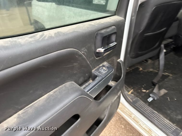 image for item EG6400 2014 Chevrolet Silverado 1500 Crew Cab pickup truck