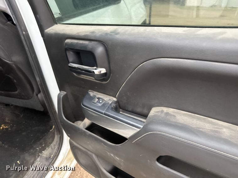 image for item EG6400 2014 Chevrolet Silverado 1500 Crew Cab pickup truck