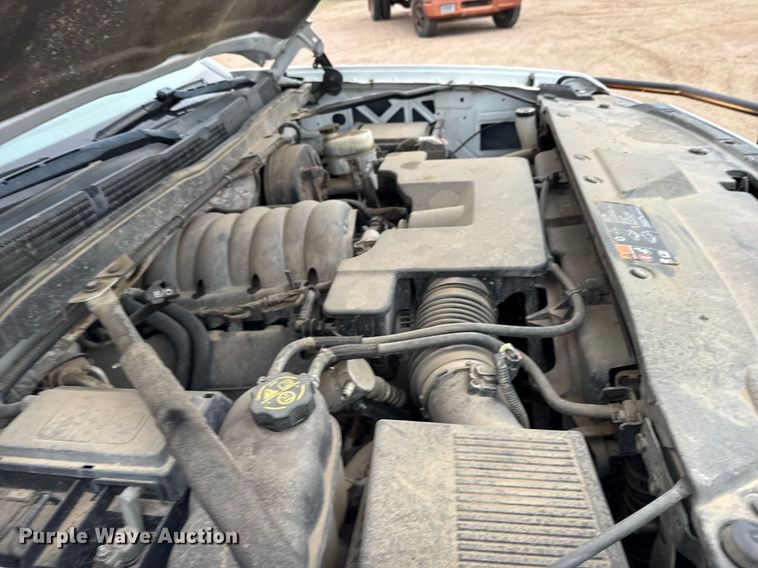 image for item EG6400 2014 Chevrolet Silverado 1500 Crew Cab pickup truck