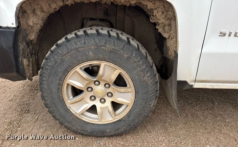 image for item EG6400 2014 Chevrolet Silverado 1500 Crew Cab pickup truck