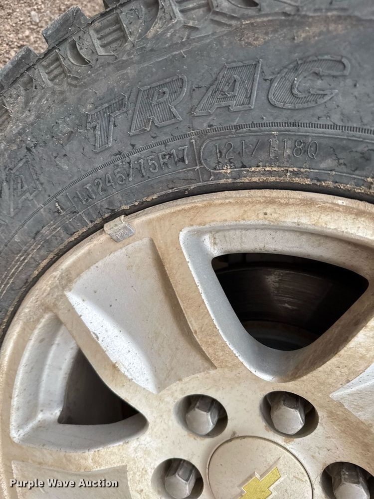 image for item EG6400 2014 Chevrolet Silverado 1500 Crew Cab pickup truck