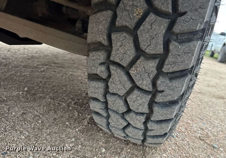 image for item EG6400 2014 Chevrolet Silverado 1500 Crew Cab pickup truck