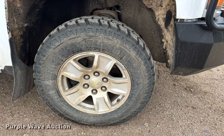 image for item EG6400 2014 Chevrolet Silverado 1500 Crew Cab pickup truck