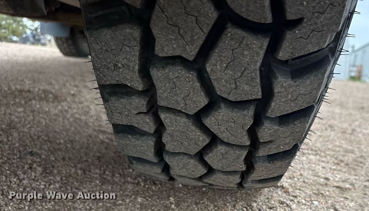 image for item EG6400 2014 Chevrolet Silverado 1500 Crew Cab pickup truck