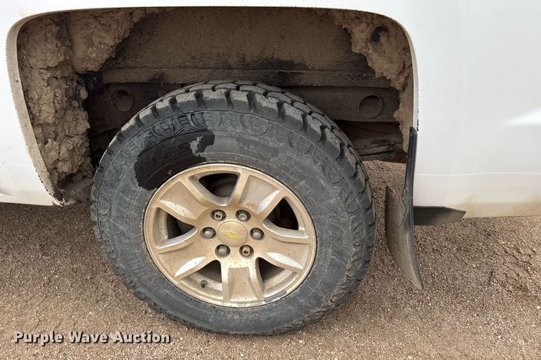 image for item EG6400 2014 Chevrolet Silverado 1500 Crew Cab pickup truck