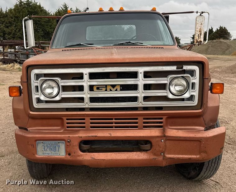 image for item EG6401 1980 GMC 7000 dump flatbed truck