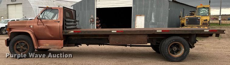 image for item EG6401 1980 GMC 7000 dump flatbed truck