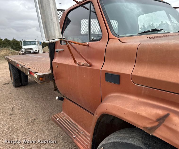 image for item EG6401 1980 GMC 7000 dump flatbed truck