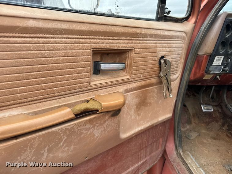 image for item EG6401 1980 GMC 7000 dump flatbed truck