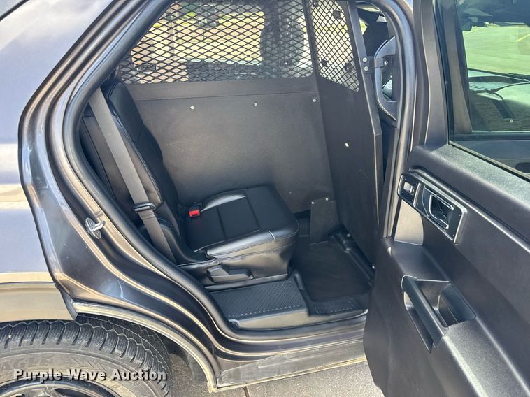 image for item EG6402 2020 Ford Explorer Police Interceptor SUV