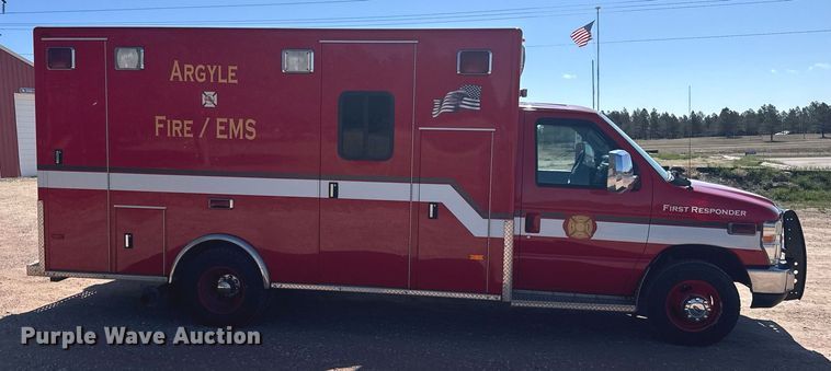 image for item EG6410 2010 Ford E450 ambulance