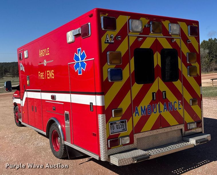 image for item EG6410 2010 Ford E450 ambulance