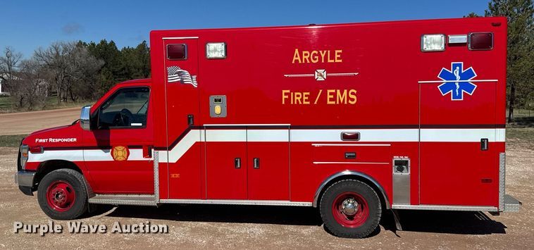 image for item EG6410 2010 Ford E450 ambulance