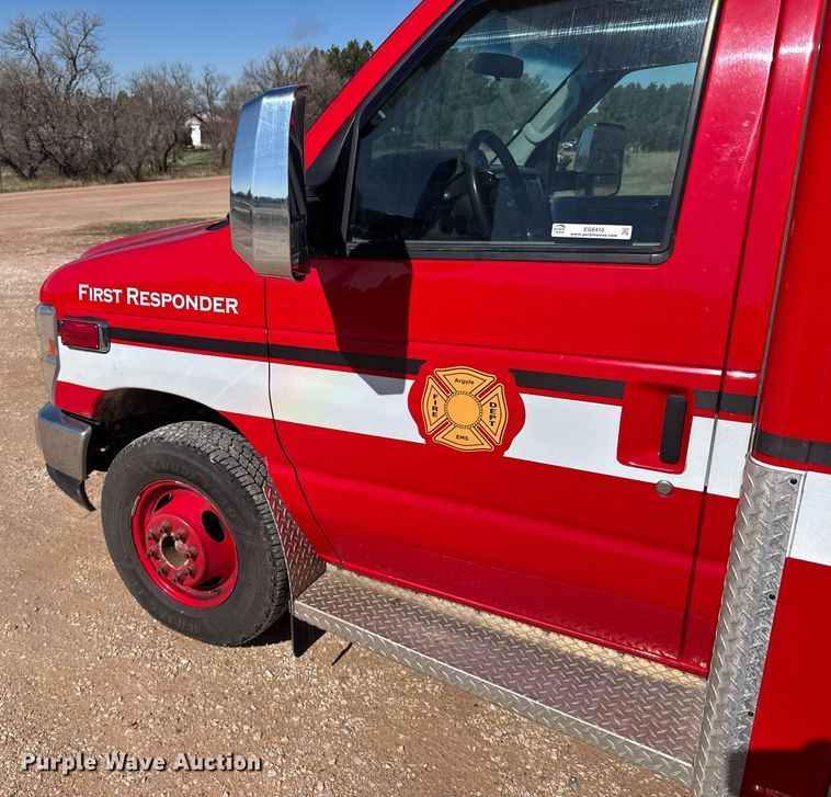 image for item EG6410 2010 Ford E450 ambulance