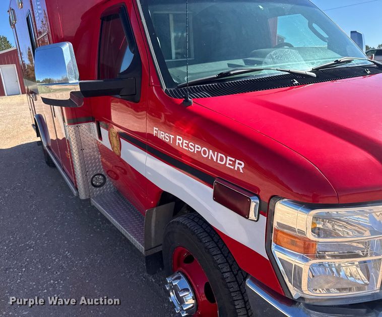 image for item EG6410 2010 Ford E450 ambulance