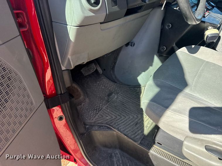 image for item EG6410 2010 Ford E450 ambulance