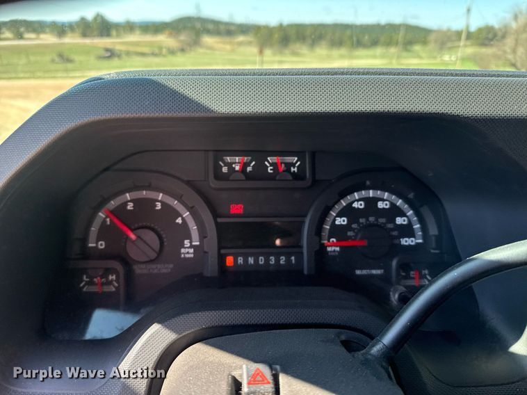 image for item EG6410 2010 Ford E450 ambulance