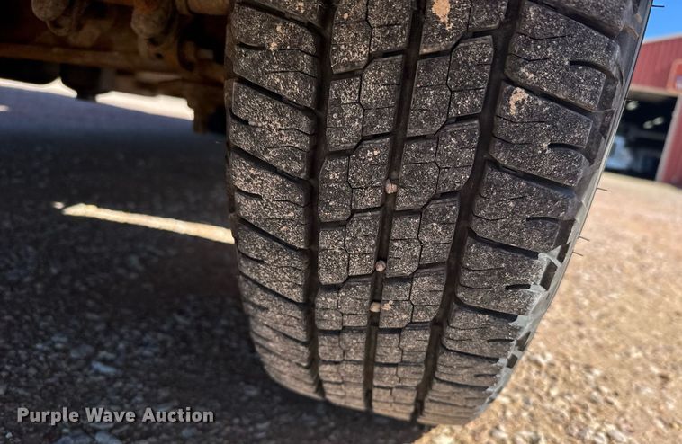 image for item EG6410 2010 Ford E450 ambulance