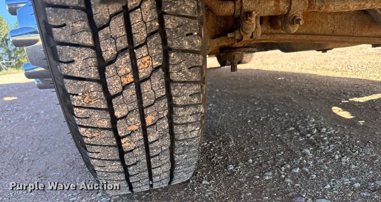 image for item EG6410 2010 Ford E450 ambulance