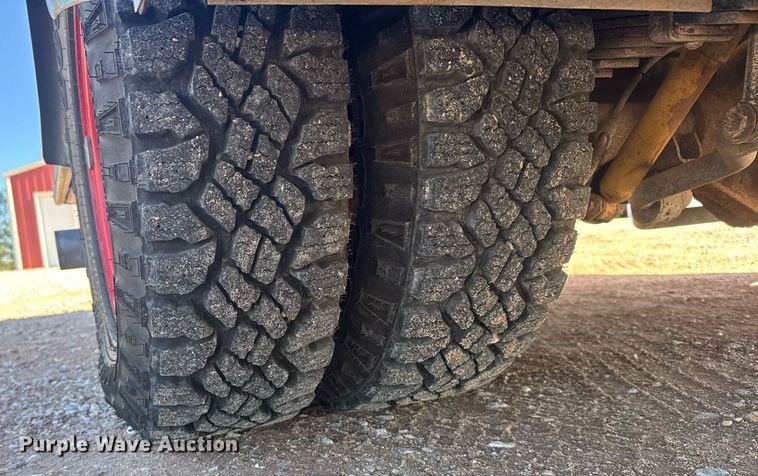 image for item EG6410 2010 Ford E450 ambulance