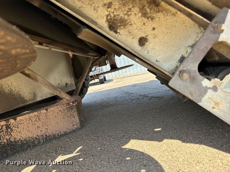 image for item EG6414 1994 Elgin Pelican S street sweeper