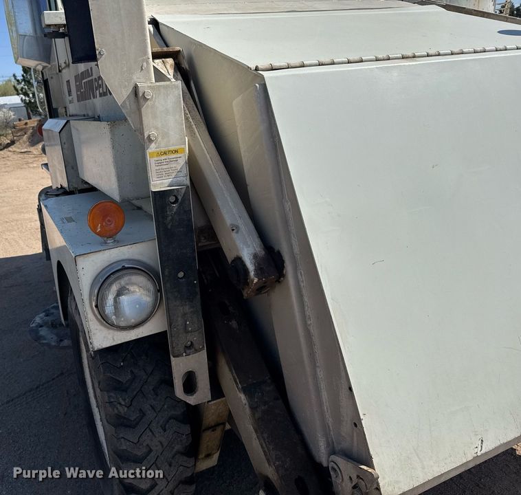 image for item EG6414 1994 Elgin Pelican S street sweeper