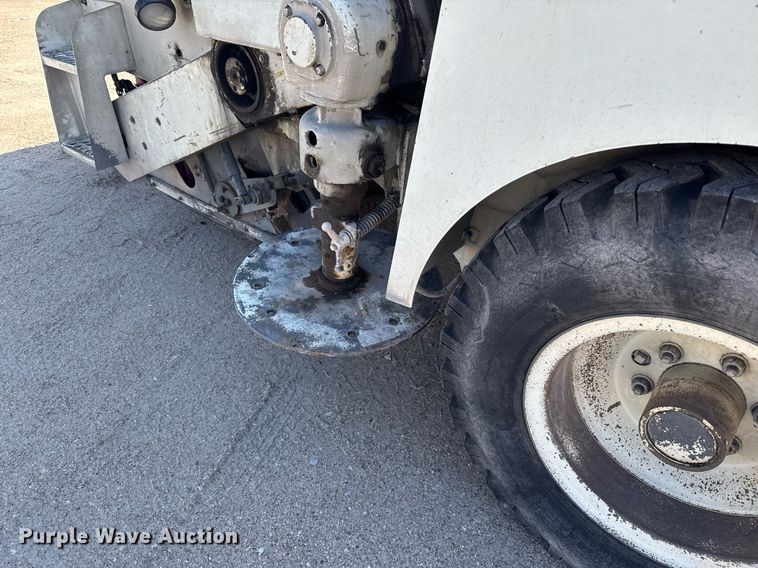 image for item EG6414 1994 Elgin Pelican S street sweeper