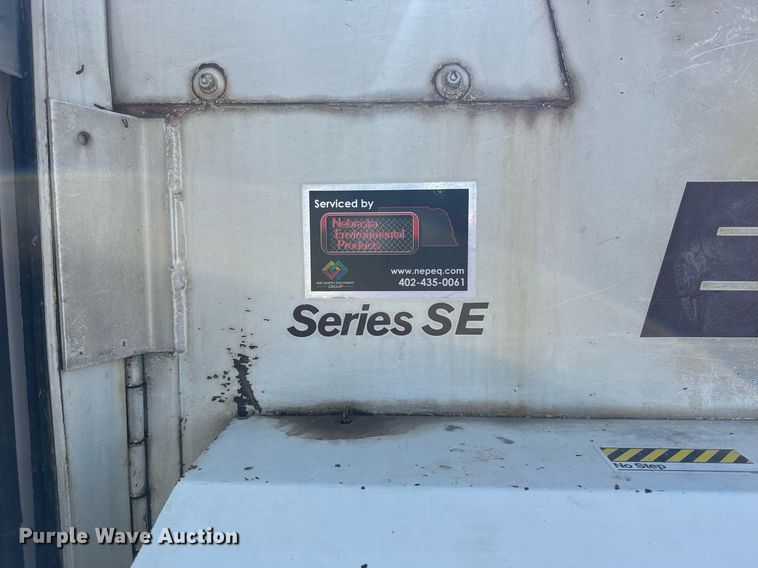 image for item EG6414 1994 Elgin Pelican S street sweeper