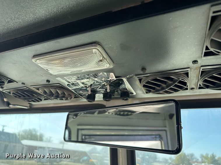 image for item EG6414 1994 Elgin Pelican S street sweeper