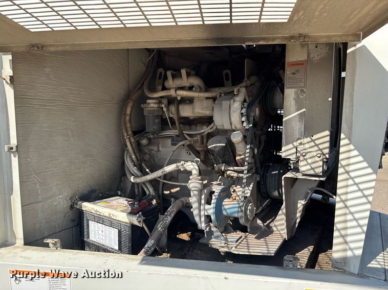 image for item EG6414 1994 Elgin Pelican S street sweeper