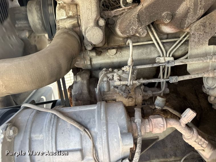 image for item EG6414 1994 Elgin Pelican S street sweeper