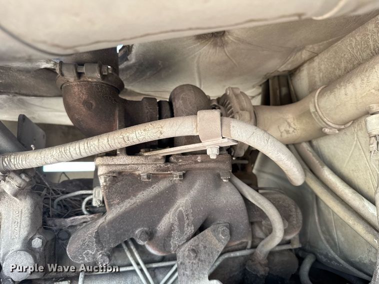 image for item EG6414 1994 Elgin Pelican S street sweeper