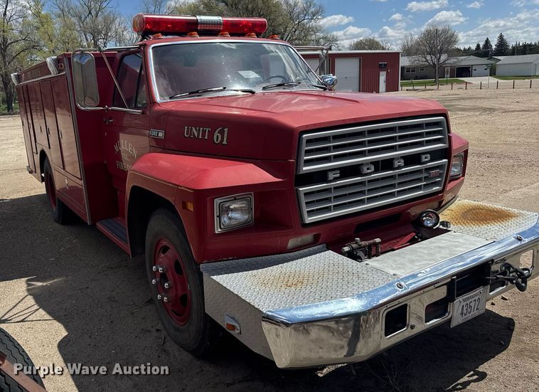 image for item EG6420 1982 Ford F600 rescue vehicle
