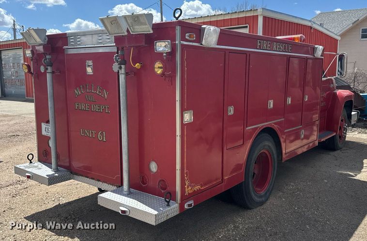 image for item EG6420 1982 Ford F600 rescue vehicle
