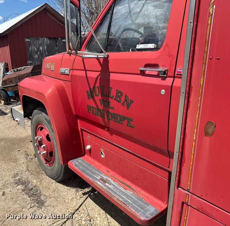 image for item EG6420 1982 Ford F600 rescue vehicle