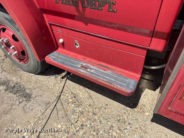 image for item EG6420 1982 Ford F600 rescue vehicle