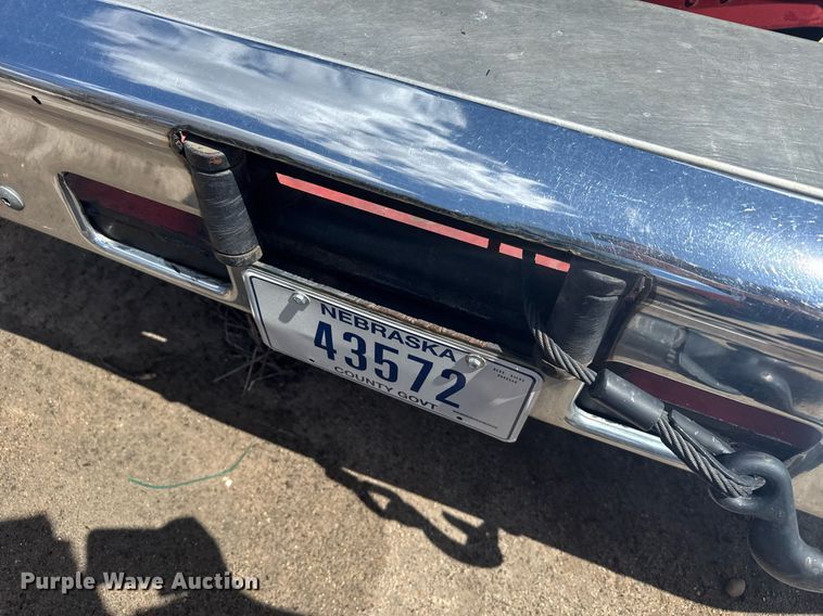 image for item EG6420 1982 Ford F600 rescue vehicle