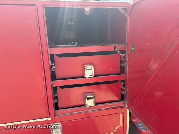 image for item EG6420 1982 Ford F600 rescue vehicle