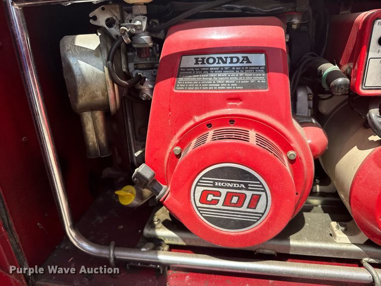 image for item EG6420 1982 Ford F600 rescue vehicle