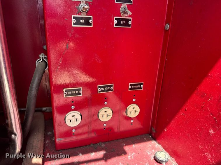 image for item EG6420 1982 Ford F600 rescue vehicle