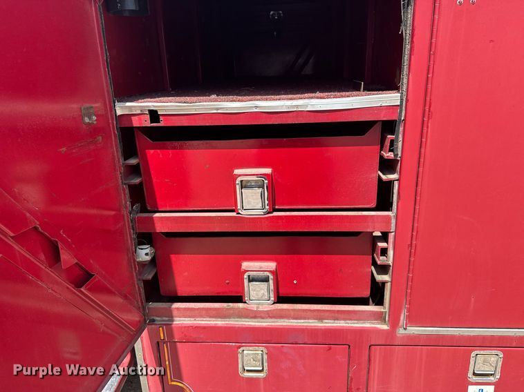 image for item EG6420 1982 Ford F600 rescue vehicle