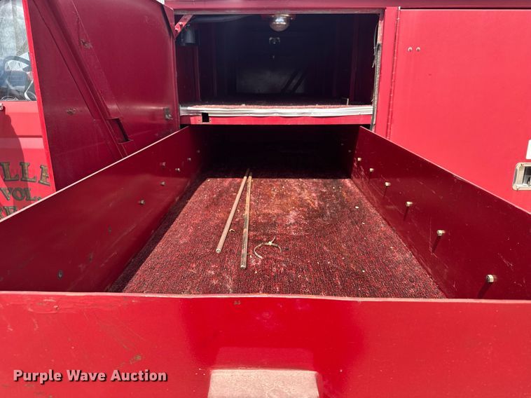 image for item EG6420 1982 Ford F600 rescue vehicle